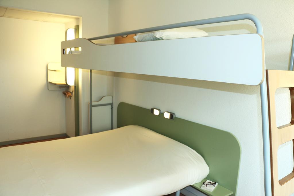 Ibis Budget Castelnaudary - A61 Quarto foto